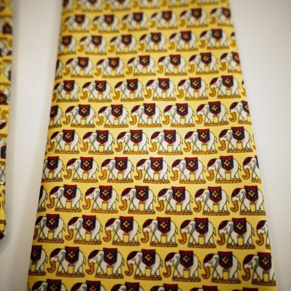 Rene‎ Chagal Handmade Elephant Print Yelow Wide Silk Tie - Picture 2 of 5